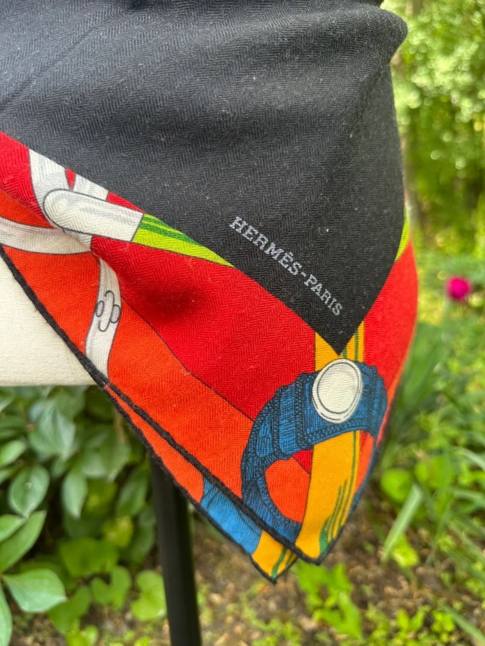 Scarf, Hermes Encadre Eperons d'Or